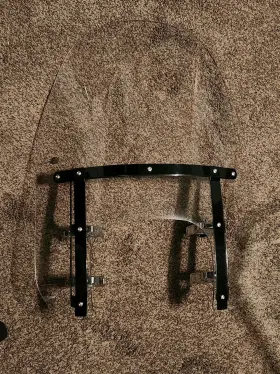 57400110 Harley Davidson Harley-davidson Softail King Detachable Windshield Black Braces 21 Inch