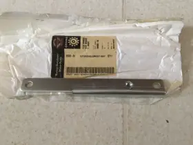 58086-86 Harley-davidson Oem Right Windshield Bracket