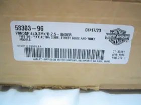 58303-96 Harley-davidson Batwing Fairing Windshield 2.5 Inch Under Light Smoked Touring 96-13