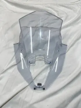 39154-0385 Kawasaki 89154-0385 Ninja 650 Clear Oem Windshield - Used
