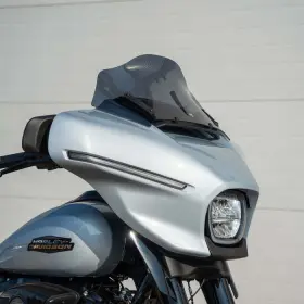 2310-0915 Klock Werks 10 Inch Flare Dark Smoke Windshield Harley Street Glide Flhx 2023.5-25