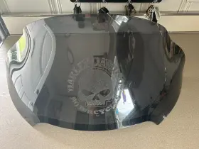 Kww-01-0317 Klock Werks Flare Windshield 11 Inch Harley Road Glide 15-23. Etched Willie G Skull