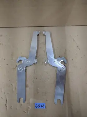 Mem8922 Memphis Shades Sportshield Trigger-lock Windshield Brackets For Harley Softail