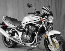 N2528 National Cycle F-18 Windshield - Dark Tint