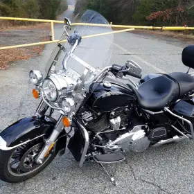 65698 Oumurs Fit For 1994-2023 Harley Touring Road King Clear Windshield With Bracket Detachable
