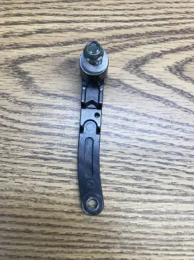 5vs-2833d-00-00 Yamaha Fjr1300 2003-2005 Link 2 Right Windshield Bracket Part #