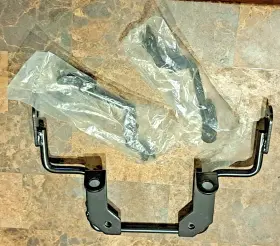 Aba-11h07-40-00 Yamaha Oem Vision Xz550r 82-83 Fairing Mounting Brackets Xz550