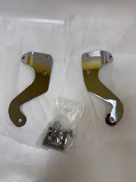 Str-5el03-40 Yamaha New Windshield Mounts